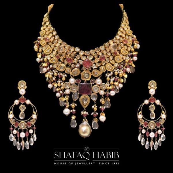 Polki Diamond set in 22k Gold bridal jewellery set in gold with earring