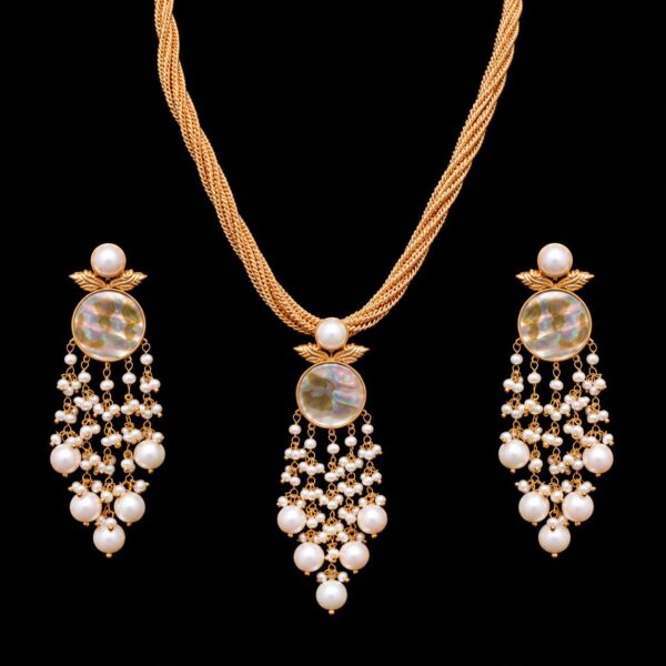Abalone Mother of Pearl Dangling Pendent Set In 22K Gold